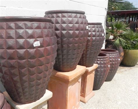 dfw area selling lage planter pots at wholesale proces